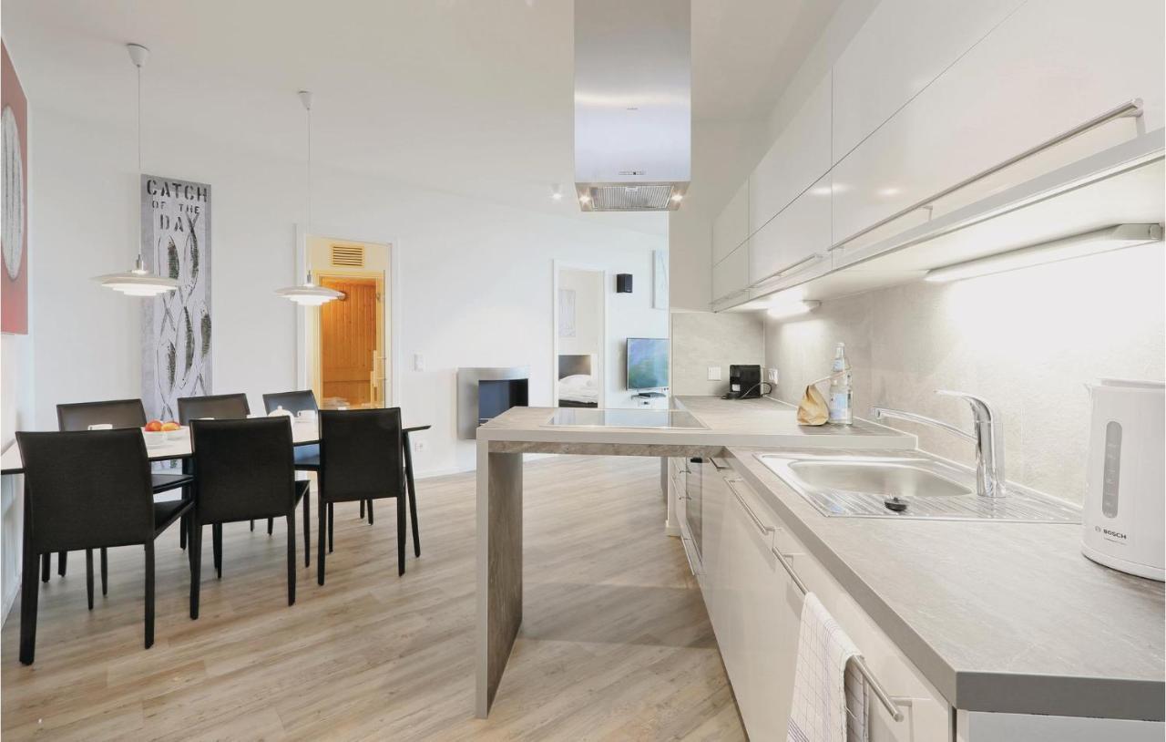 Nice Apartment In Luebeck Travemuende With Kitchen Bagian luar foto
